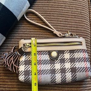 Spartina 449 wristlet in Wymberly plaid.  Perfect condition! Never used!